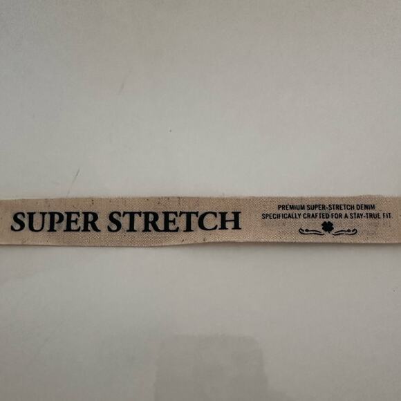 Lucky Brand- "Sofia Boot" Jeans Medium Huston Wash Slight
Distressing- Size 6/28 - Picture 13 of 13